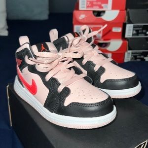 Toddler Jordan 1 Mids